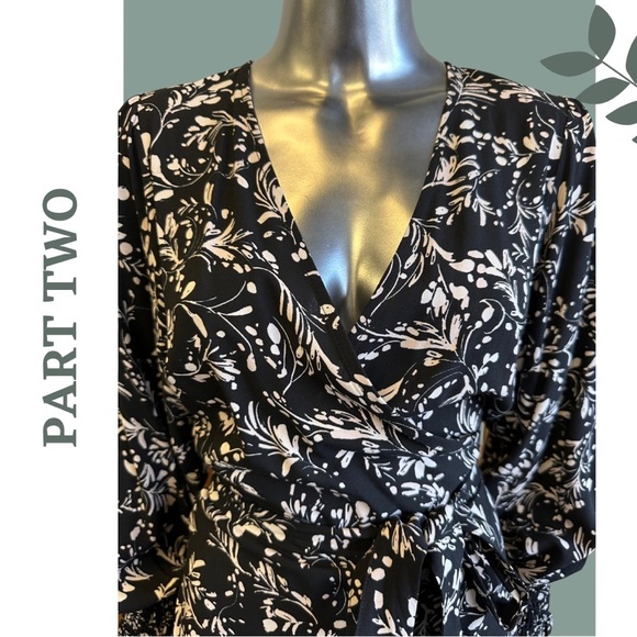 Part Two Day Dress Wrap with Balloon Sleeve and Smocked Cuff Size 6 - Picture 10 of 10